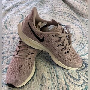 Nike Women's Air Zoom Pegasus 36 Running Shoes -Platinum Violet/Black-New w/ Box